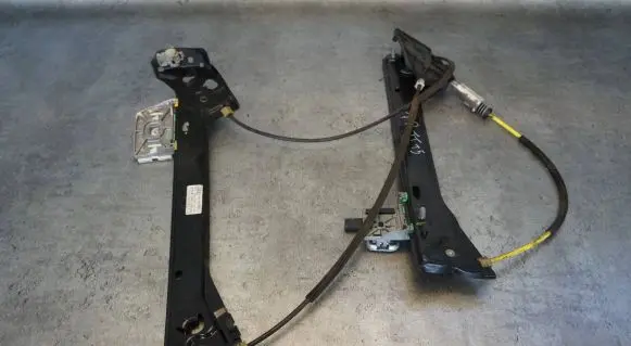 Audi TT TTS RS Mk3 8S Front window lifting mechanism without motor 8S0837462