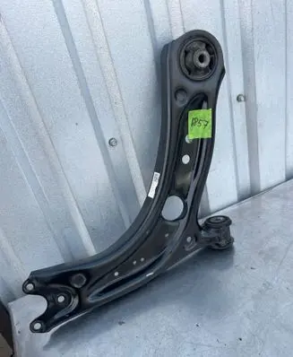Volkswagen Golf VII Front lower control arm/wishbone 5WA407152 1612190618
