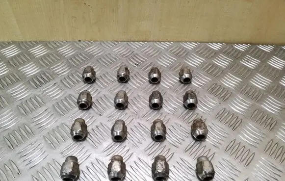 KIA Sportage Nuts/bolts 