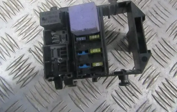 Renault Laguna II Fuse box set 8200003634