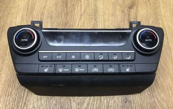 Hyundai Tucson TL Climate control unit 97250D7000