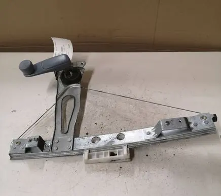Rear door manual window regulator
