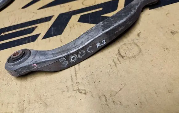 Rear control arm