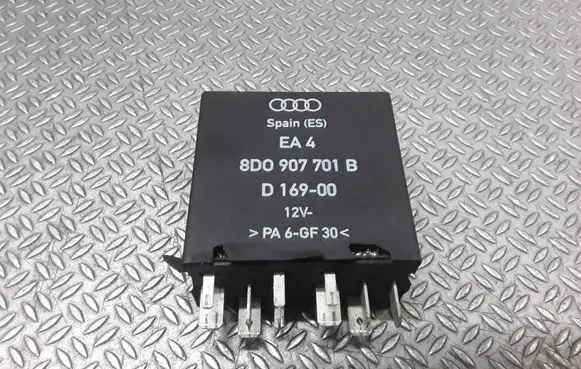 Audi A8 S8 D2 4D Other relay 8D0907701B