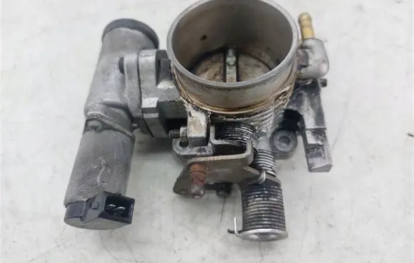 Opel Astra L Throttle body valve 90530792