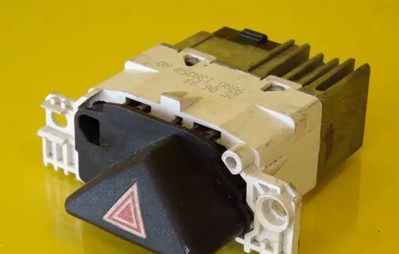 Ford Focus Hazard light switch 98AG13A350AD