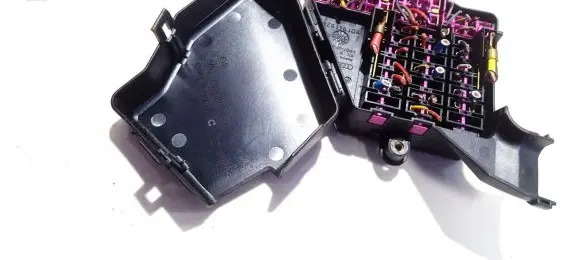 Volkswagen Golf IV Fuse box set