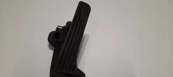 Volkswagen PASSAT B6 Accelerator throttle pedal 1K2721503M