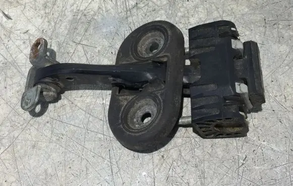 Peugeot Boxer Front door check strap stopper