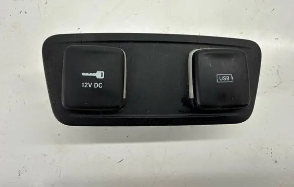 Chrysler Pacifica USB socket connector 68229847AB 68229847AA 68229847