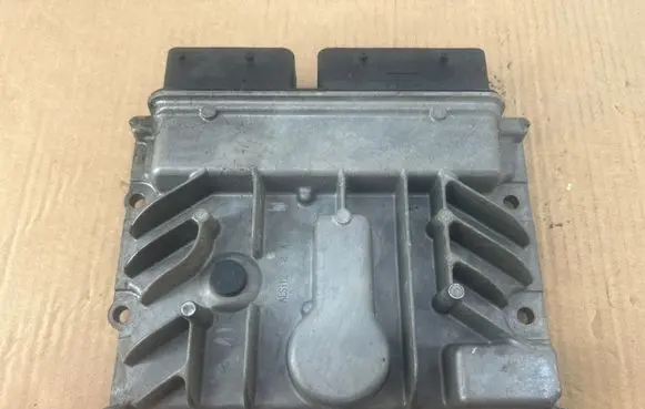 Opel Meriva B Engine control unit/module 55579719 55588354