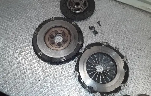 Citroen C4 I Clutch set kit ADP153023