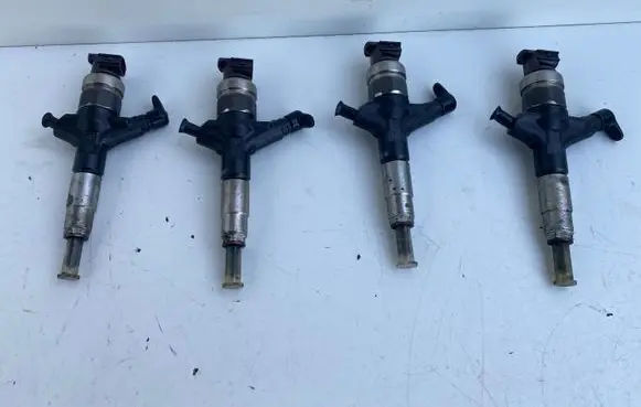 Subaru Legacy Fuel injectors set 16613AA020