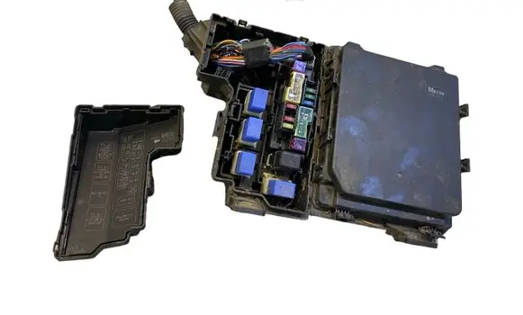 Nissan X-Trail T31 Fuse box set 284B6JG43A 9291XA2 JG00D