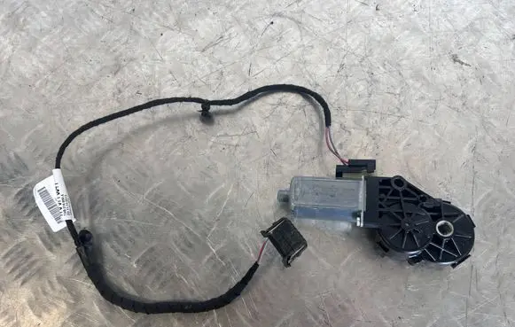 Porsche Macan (95B) Seat adjustment motor 5N0959762 7P5971384P