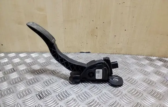 Tesla Model S Brake pedal 9F836AA 6PV93337017