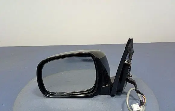 Cadillac SRX Front door electric wing mirror 