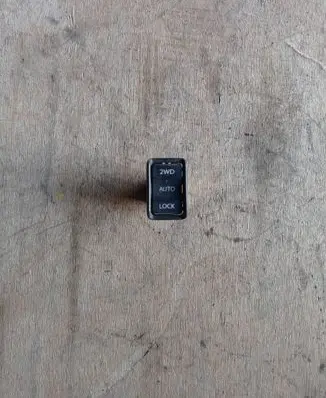 Suzuki SX4 Differential lock switch 7910