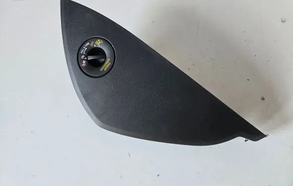 Volvo XC90 Dashboard side end trim 31363696