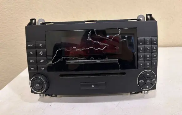 Mercedes-Benz B W245 Radio/CD/DVD/GPS head unit A1698207589 020748 MF2550