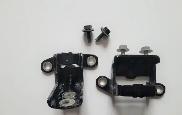 Nissan Leaf II (ZE1) Rear door hinge set 824003NA0A 824203NA0A 824003NA1A