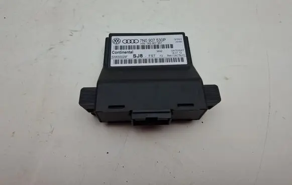 Volkswagen PASSAT B7 Gateway control module 7N0907530P 1K0907951