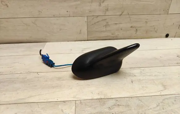 Opel Insignia A Aerial GPS antenna 13322159