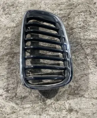 BMW 2 F22 F23 Front bumper upper radiator grill 7295523