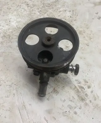Opel Insignia A Power steering pump 55563329