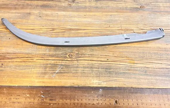 BMW 5 E39 Under headlight/headlamp trim 8159305