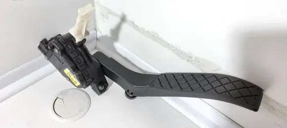 Audi Q7 4L Accelerator throttle pedal 7L0723507C 6PV00802626