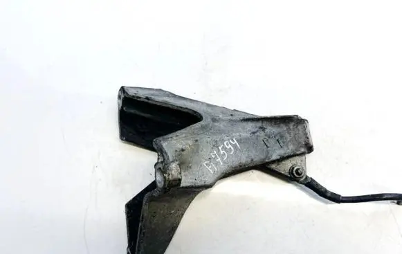Audi A4 S4 B6 8E 8H Engine mounting bracket 8l0199308b