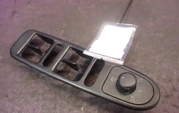 Seat Toledo II (1M) Wing mirror switch 