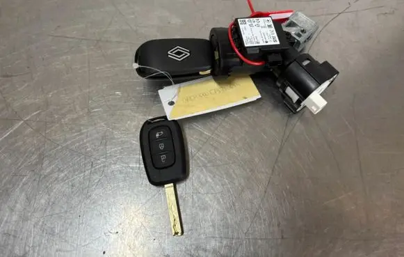 Renault Trafic III (X82) Ignition lock