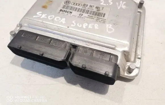 Skoda Superb B5 (3U) Engine control unit/module 8E0907401T 028101144 1039S05944