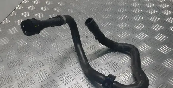 Volvo XC40 Engine coolant pipe/hose 32252068