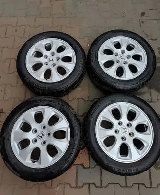 Honda CR-V R16 alloy rim 
