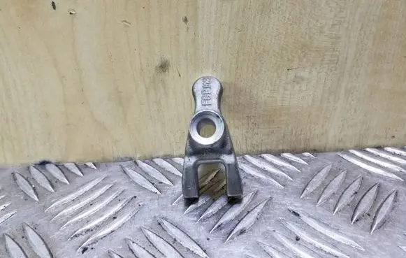 Opel Astra H Fuel Injector clamp holder FGPB148