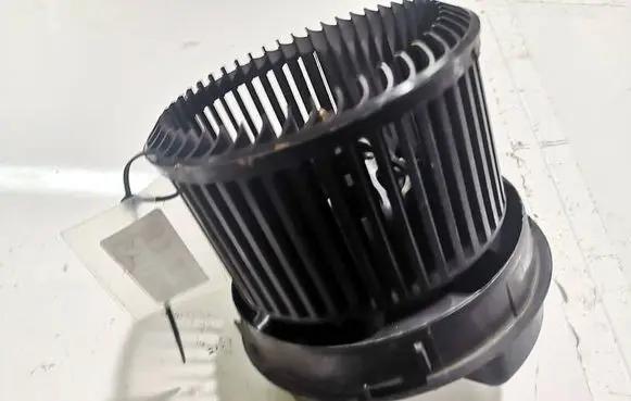 Toyota Aygo AB10 Heater fan/blower L937