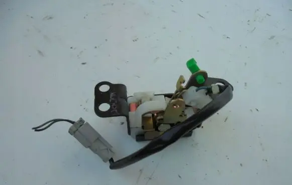 Honda CR-V Tailgate lock latch 0079G60008
