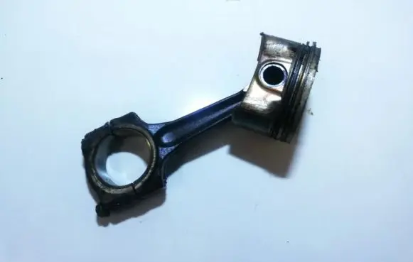 Peugeot 406 Piston with connecting rod
