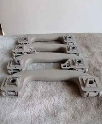 Buick Encore I A set of handles for the ceiling 