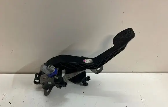 Mazda 3 III Clutch pedal BJS741300