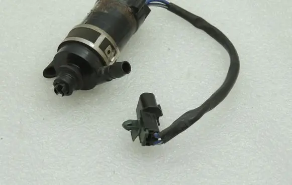 Mitsubishi Pajero Sport I Headlight wiper motor MR517349