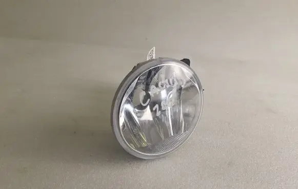 Peugeot 208 Front fog light 11417682 15069 A046192