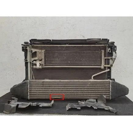 Mercedes-Benz E W212 Radiator set A2125002200 A0005010765 A2045000755