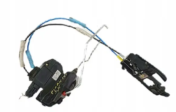 KIA Sorento Front door lock A045777