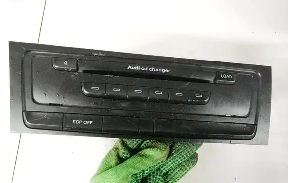 Audi A4 S4 B8 8K CD/DVD changer 8t1035110c