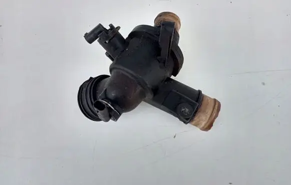 Mercedes-Benz E W212 Thermostat/thermostat housing A6512000615