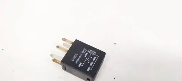 Chrysler 300 - 300C Other relay 05269988AA